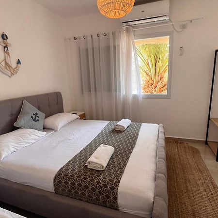 King Of The Dead Sea By Crown Apartment Neve Zohar Bagian luar foto