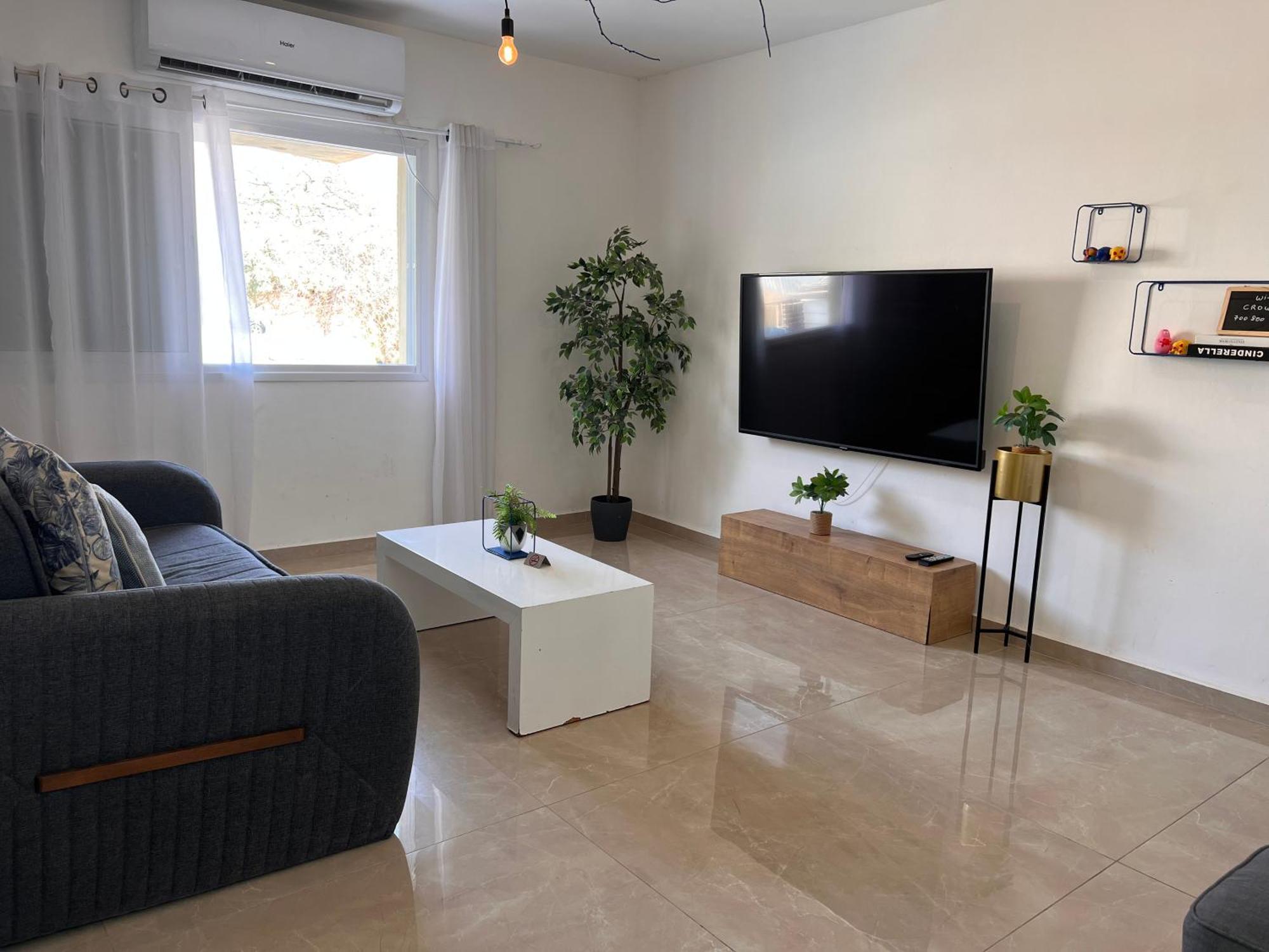 King Of The Dead Sea By Crown Apartment Neve Zohar Bagian luar foto