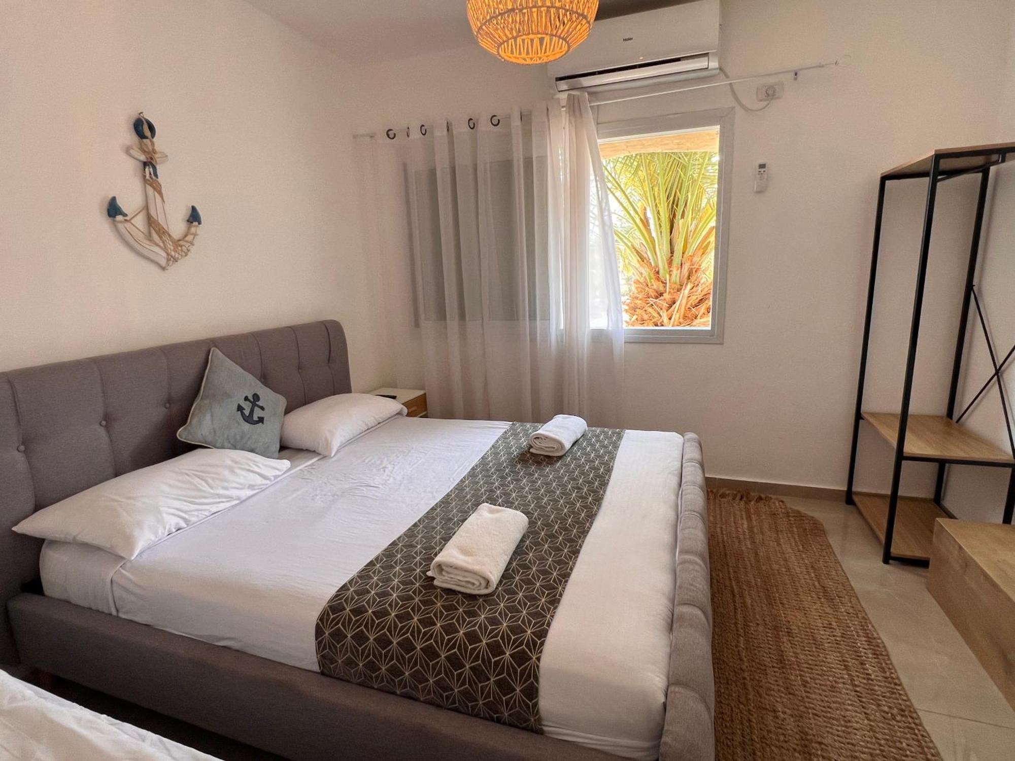 King Of The Dead Sea By Crown Apartment Neve Zohar Bagian luar foto